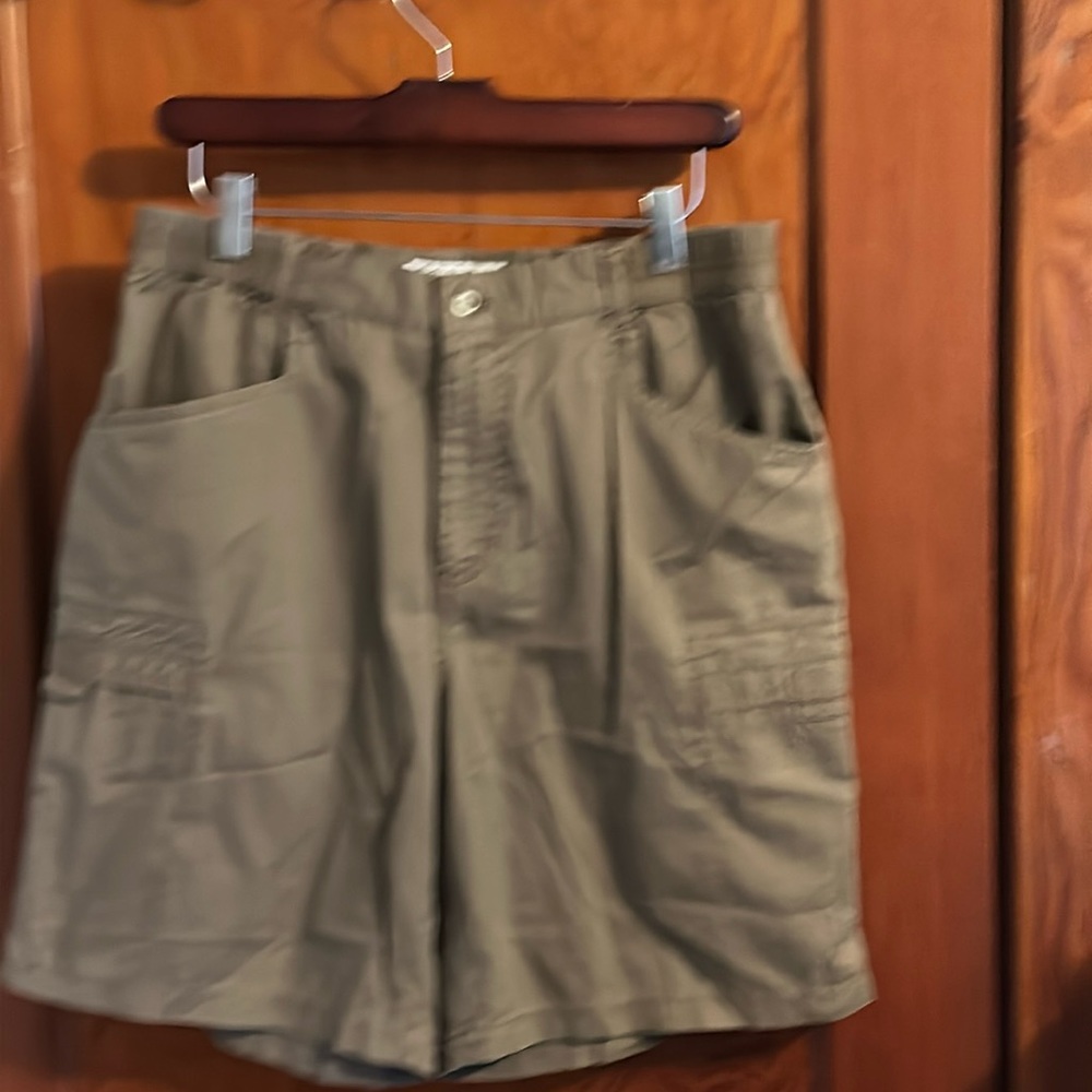 💜💜 Ladies New Columbia Shorts Size 10 Saddle Color